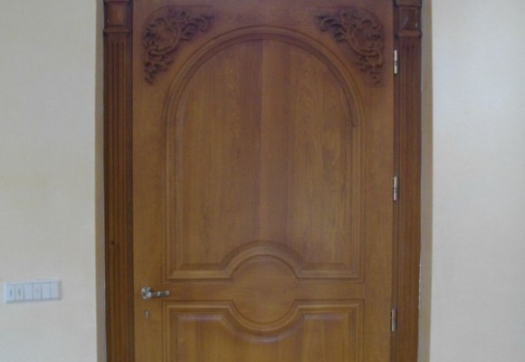 dzwi z drewna